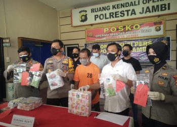 Polresta Jambi Temukan 976 Pil Ekstasi di Bandara Sultan Thaha