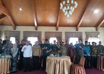 Pantau Persiapan Pilkada di Tanjabtim, Pjs. Gubernur Sudirman Harapkan TNI dan Polri Kawal Ketat Pendistribusian Logistik